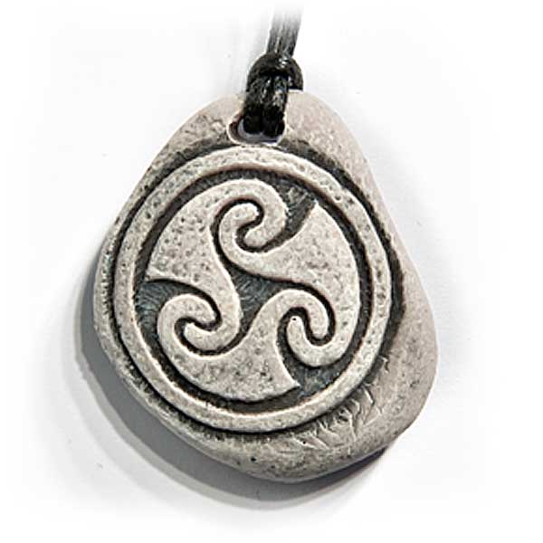 Celtic Pendant R1