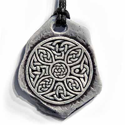 Celtic Pendant R26